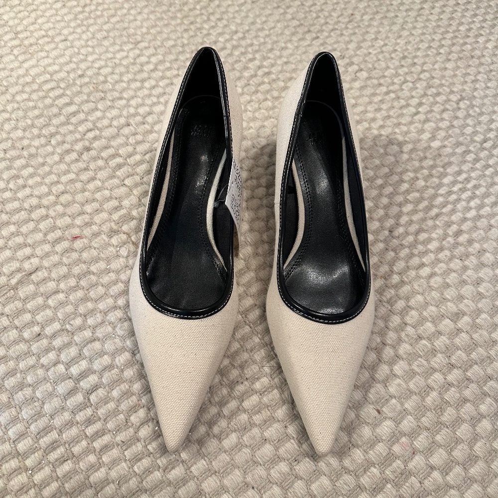 H&M canvas kitten heel pump